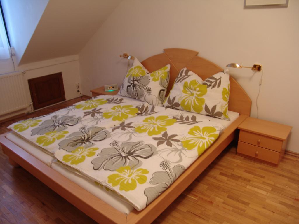 Luna City Apartman Apartment Sopron Luaran gambar